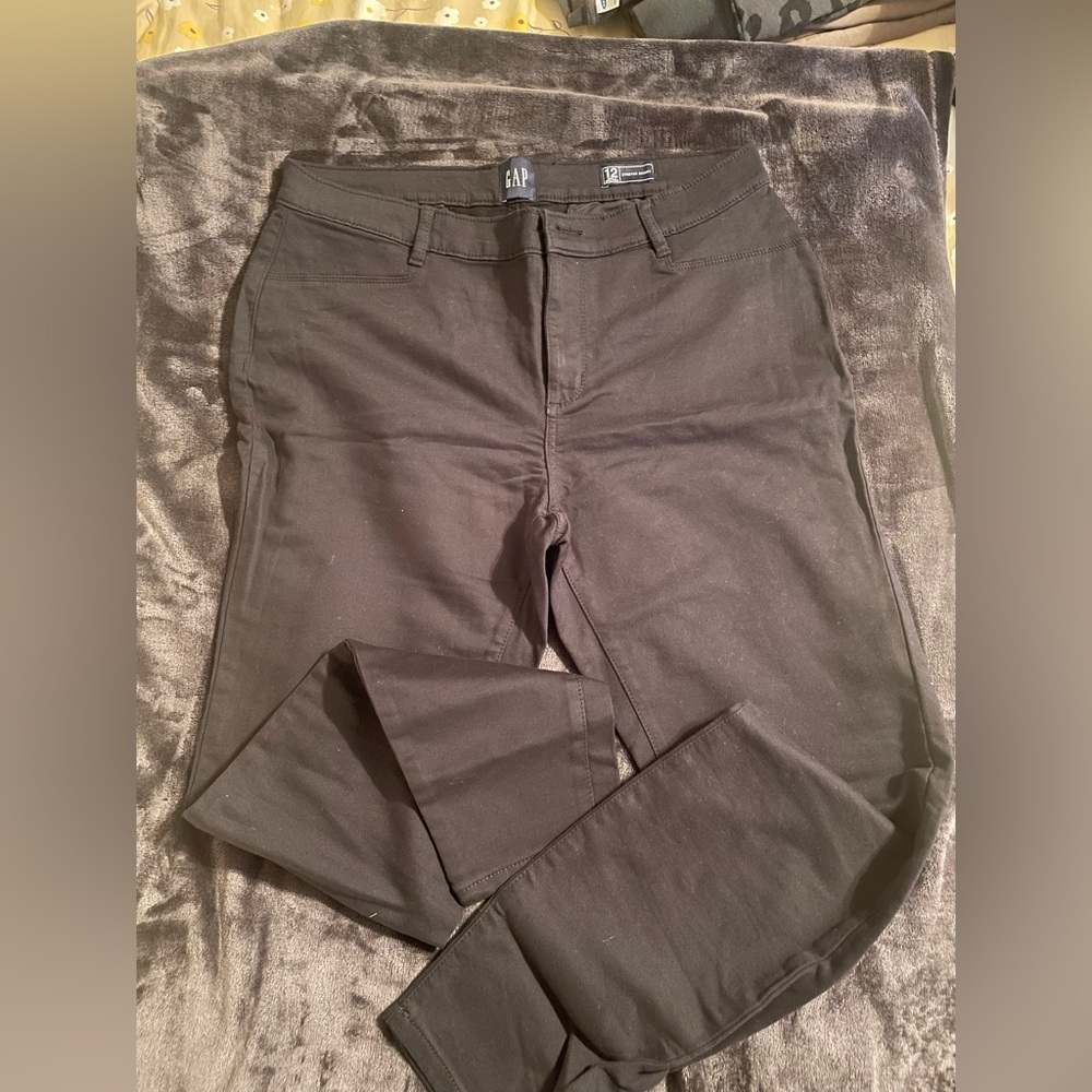 GAP black pant size 12 stretch skinny